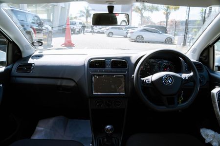 2026-Volkswagen-Polo-Vivo-14-Life_9