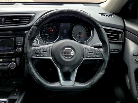2023-Nissan-X-Trail-25-Tekna-4x4-Auto-7-seat_17