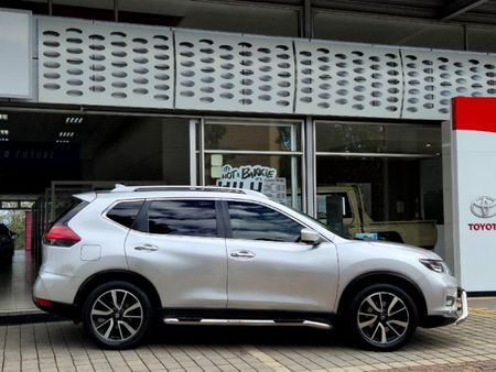 2023-Nissan-X-Trail-25-Tekna-4x4-Auto-7-seat_2