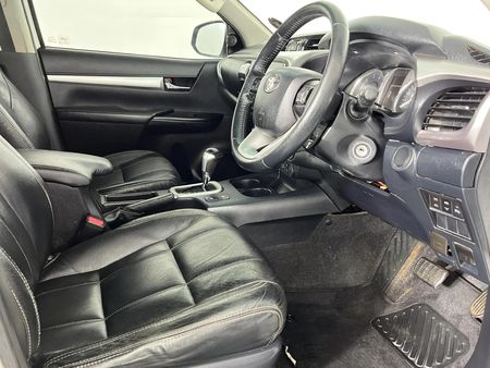 2021-Toyota-Hilux-28-GD-6-Raider-4x4-Auto-Double-Cab_9