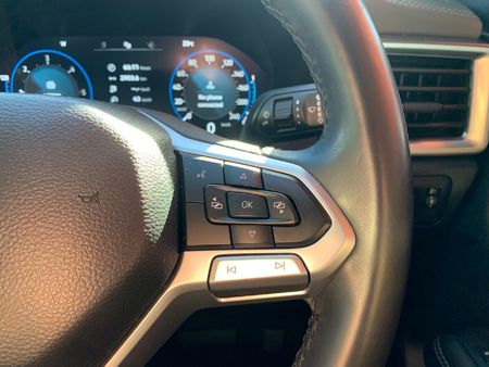 2025-Volkswagen-Amarok-20-BiTDI-Highline-132kW-Double-Cab_8