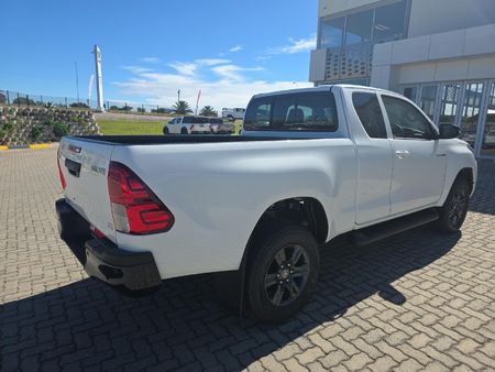 2026-Toyota-Hilux-24-GD-6-Raised-Body-Raider-Extended-Cab_1
