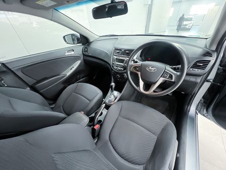 2020-Hyundai-Accent-16-GLS-Fluid-Auto_9