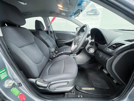 2020-Hyundai-Accent-16-GLS-Fluid-Auto_10