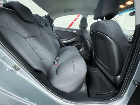 2020-Hyundai-Accent-16-GLS-Fluid-Auto_12