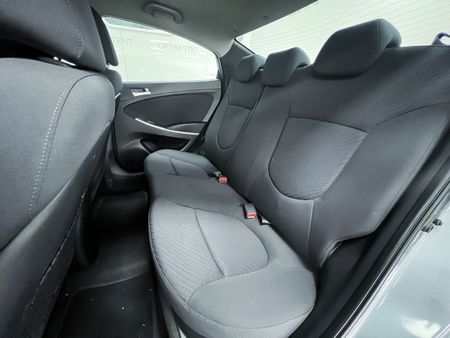 2020-Hyundai-Accent-16-GLS-Fluid-Auto_13