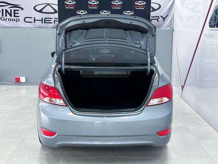 2020-Hyundai-Accent-16-GLS-Fluid-Auto_6