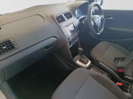 2024-Volkswagen-Polo-Vivo-16-Comfortline-Auto-5-dr_18