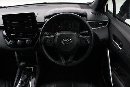 2022-Toyota-Corolla-Cross-18-XI_5