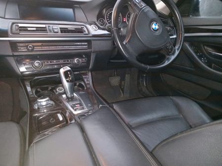2012-BMW-5-Series-523i-Auto-Petrol_5