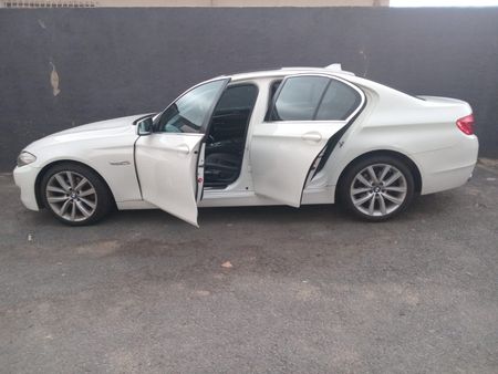 2012-BMW-5-Series-523i-Auto-Petrol_6