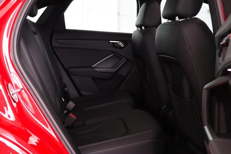 2024-Audi-Q3-Sportback-20-TFSI-quattro-Auto-S-Line-40-TFSI_14