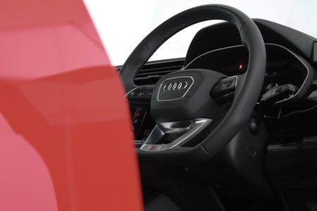 2024-Audi-Q3-Sportback-20-TFSI-quattro-Auto-S-Line-40-TFSI_15