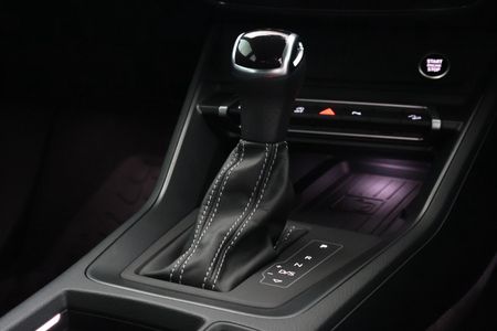 2024-Audi-Q3-Sportback-20-TFSI-quattro-Auto-S-Line-40-TFSI_20
