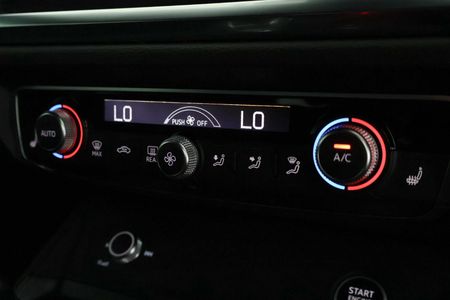 2024-Audi-Q3-Sportback-20-TFSI-quattro-Auto-S-Line-40-TFSI_21