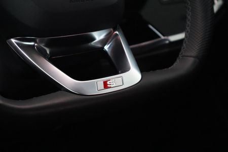 2024-Audi-Q3-Sportback-20-TFSI-quattro-Auto-S-Line-40-TFSI_22