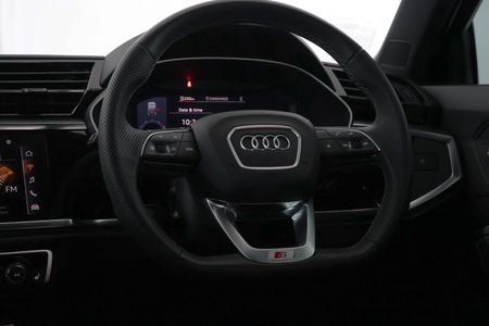 2024-Audi-Q3-Sportback-20-TFSI-quattro-Auto-S-Line-40-TFSI_24