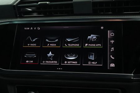 2024-Audi-Q3-Sportback-20-TFSI-quattro-Auto-S-Line-40-TFSI_26
