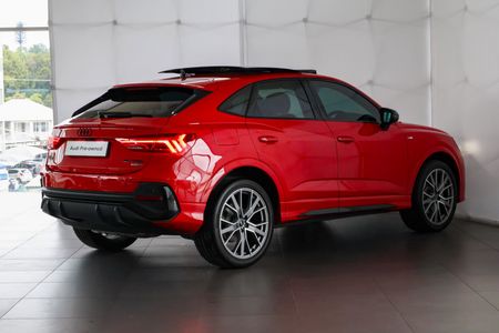 2024-Audi-Q3-Sportback-20-TFSI-quattro-Auto-S-Line-40-TFSI_8