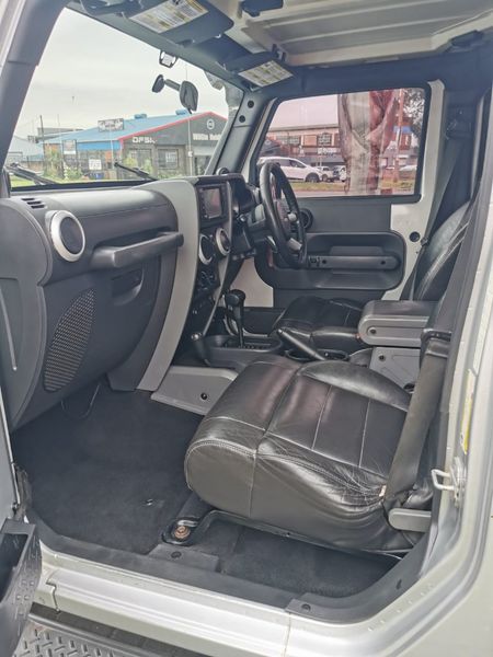 2008-Jeep-Wrangler-Unlimited-28-CRD-Sahara-Auto_13