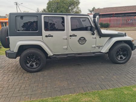 2008-Jeep-Wrangler-Unlimited-28-CRD-Sahara-Auto_3