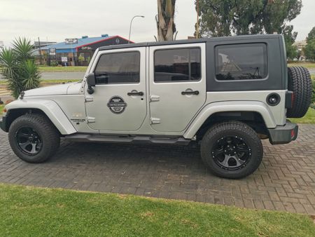 2008-Jeep-Wrangler-Unlimited-28-CRD-Sahara-Auto_4
