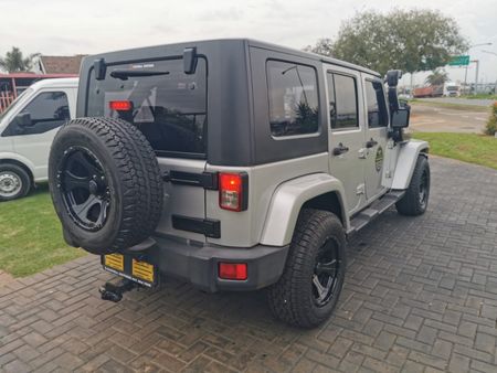 2008-Jeep-Wrangler-Unlimited-28-CRD-Sahara-Auto_6