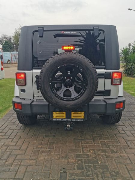 2008-Jeep-Wrangler-Unlimited-28-CRD-Sahara-Auto_8