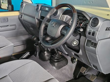 2026-Toyota-Land-Cruiser-79-45-D-Single-Cab_7