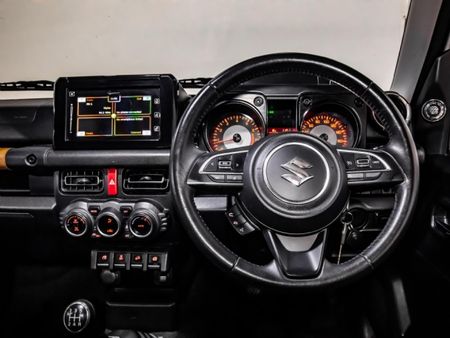 2020-Suzuki-Jimny-15-GLX_13