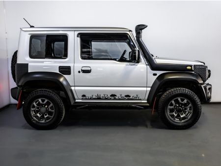 2020-Suzuki-Jimny-15-GLX_5