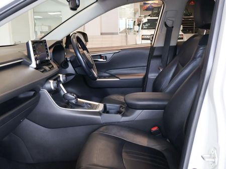 2021-Toyota-RAV4-25-GX-Hybrid-Auto_14