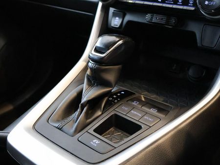2021-Toyota-RAV4-25-GX-Hybrid-Auto_16