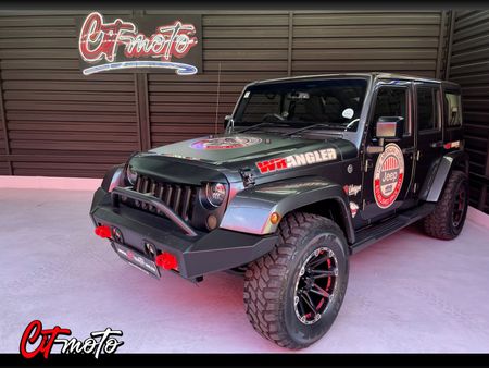 2017-Jeep-Wrangler-Unlimited-Sahara-36-V6-Auto_1