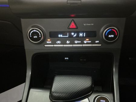 2022-Hyundai-Creta-Grand-20-Elite-Auto_23