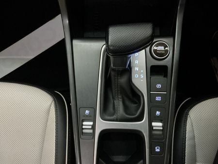 2022-Hyundai-Creta-Grand-20-Elite-Auto_24