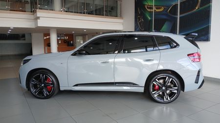 2025-BMW-X3-xDrive-M50-M-Sport-Pro_9