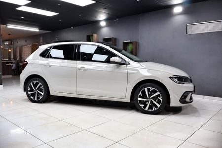 2022-Volkswagen-Polo-10-TSI-Life_27