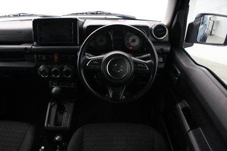 2022-Suzuki-Jimny-15-GLX-Auto_5
