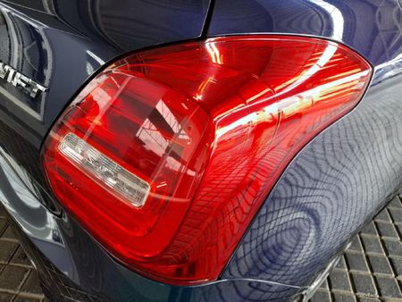 2022-Suzuki-Swift-12-GLX_15