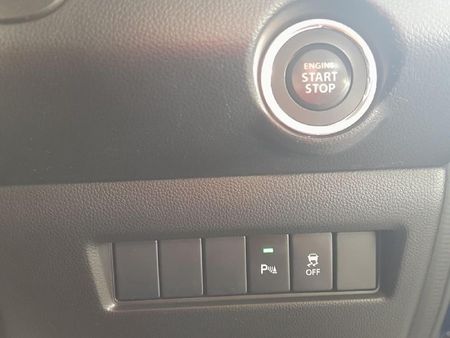 2022-Suzuki-Swift-12-GLX_22