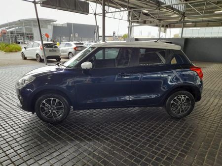 2022-Suzuki-Swift-12-GLX_3