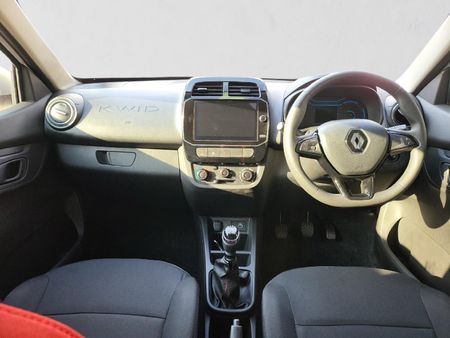 2026-Renault-Kwid-10-Techno_17