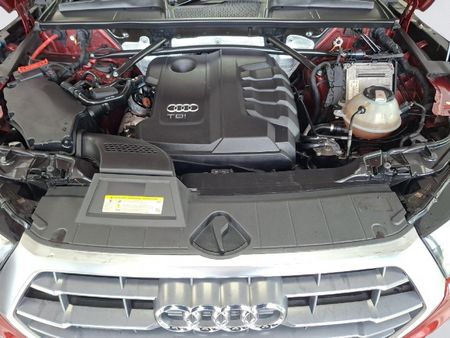 2018-Audi-Q5-20-TDI-quattro-Auto-40-TDI_11