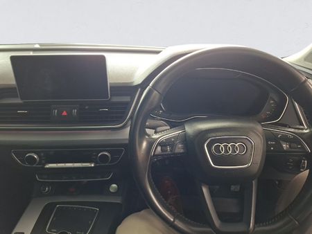2018-Audi-Q5-20-TDI-quattro-Auto-40-TDI_7