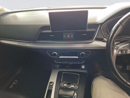 2018-Audi-Q5-20-TDI-quattro-Auto-40-TDI_8