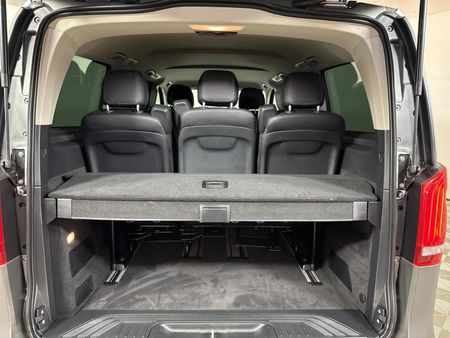 2023-Mercedes-Benz-V-Class-V-220d-Auto_14