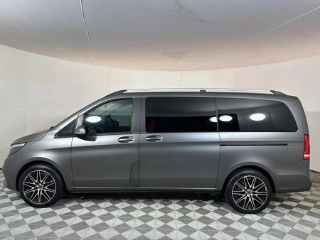 2023-Mercedes-Benz-V-Class-V-220d-Auto_20
