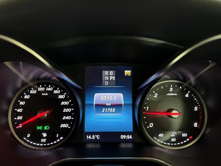 2023-Mercedes-Benz-V-Class-V-220d-Auto_2