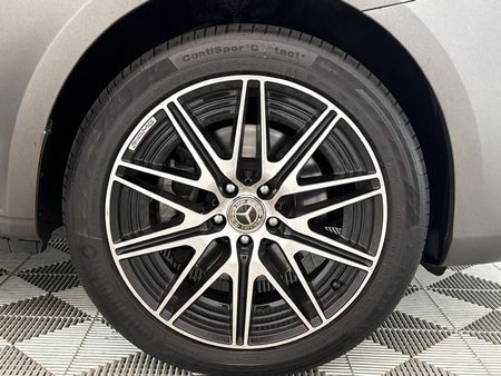 2023-Mercedes-Benz-V-Class-V-220d-Auto_5